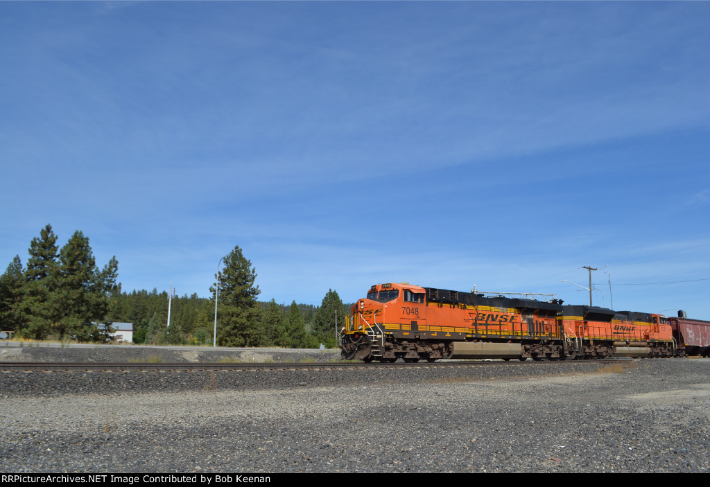 BNSF 7048